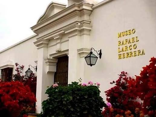 Pueblo Libre Tour